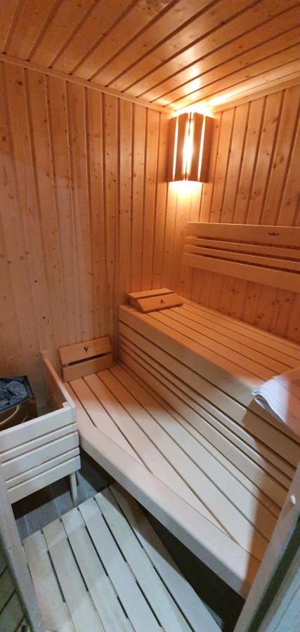 Apartman Nerudovka D 104, Finska Sauna, Garazove Stani Loučná pod Klínovcem Zewnętrze zdjęcie