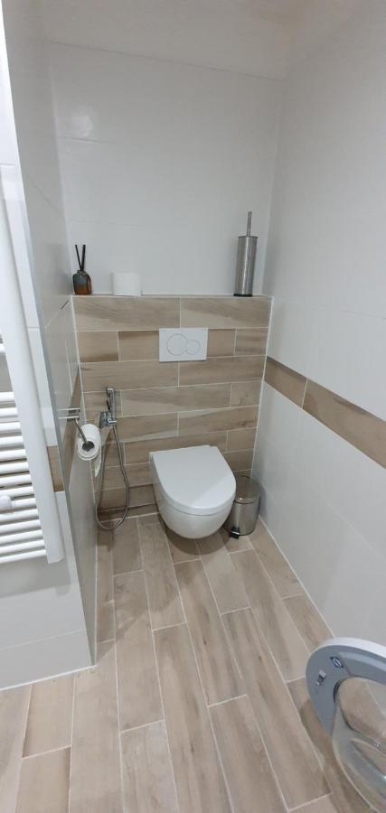 Apartman Nerudovka D 104, Finska Sauna, Garazove Stani Loučná pod Klínovcem Zewnętrze zdjęcie